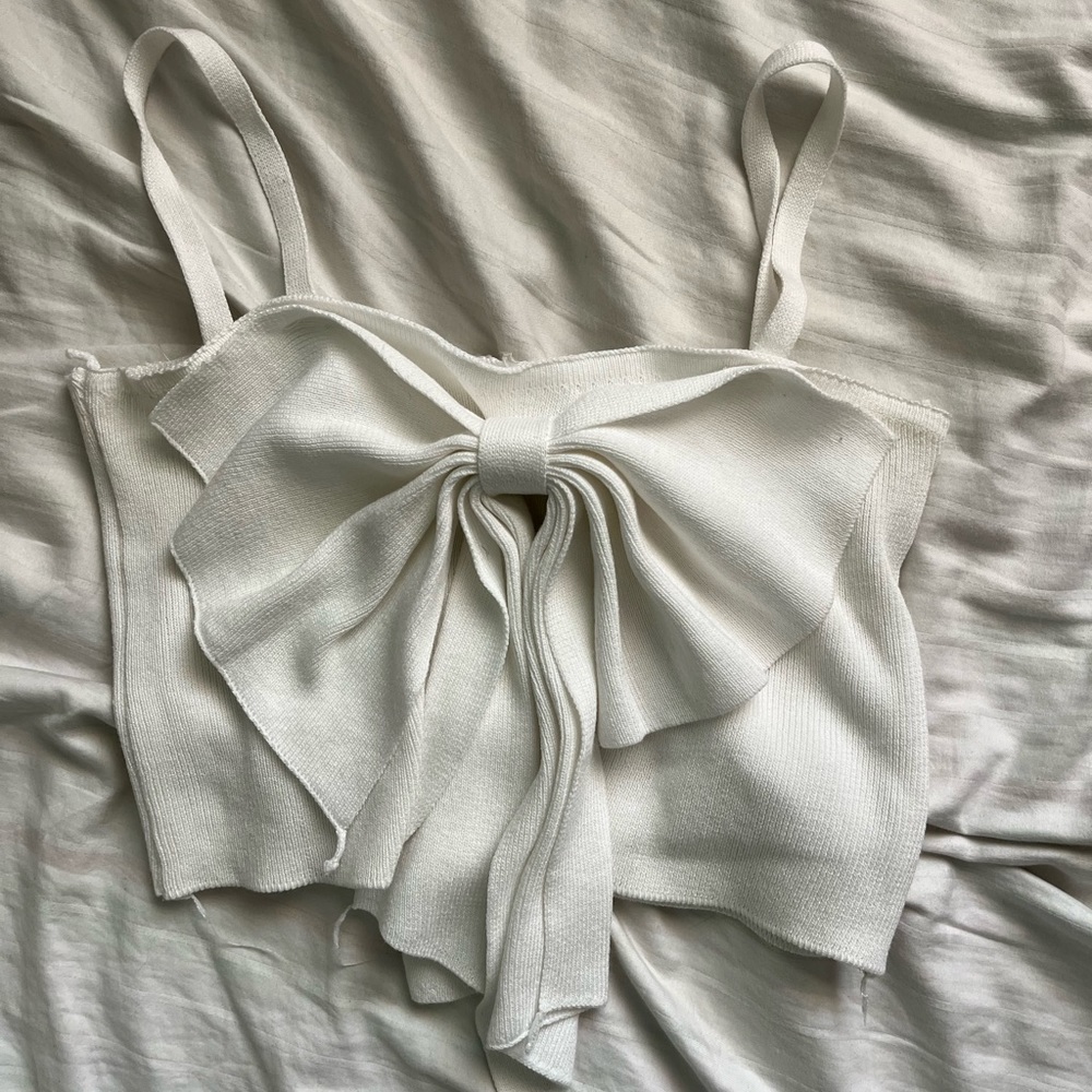 white bow tank top